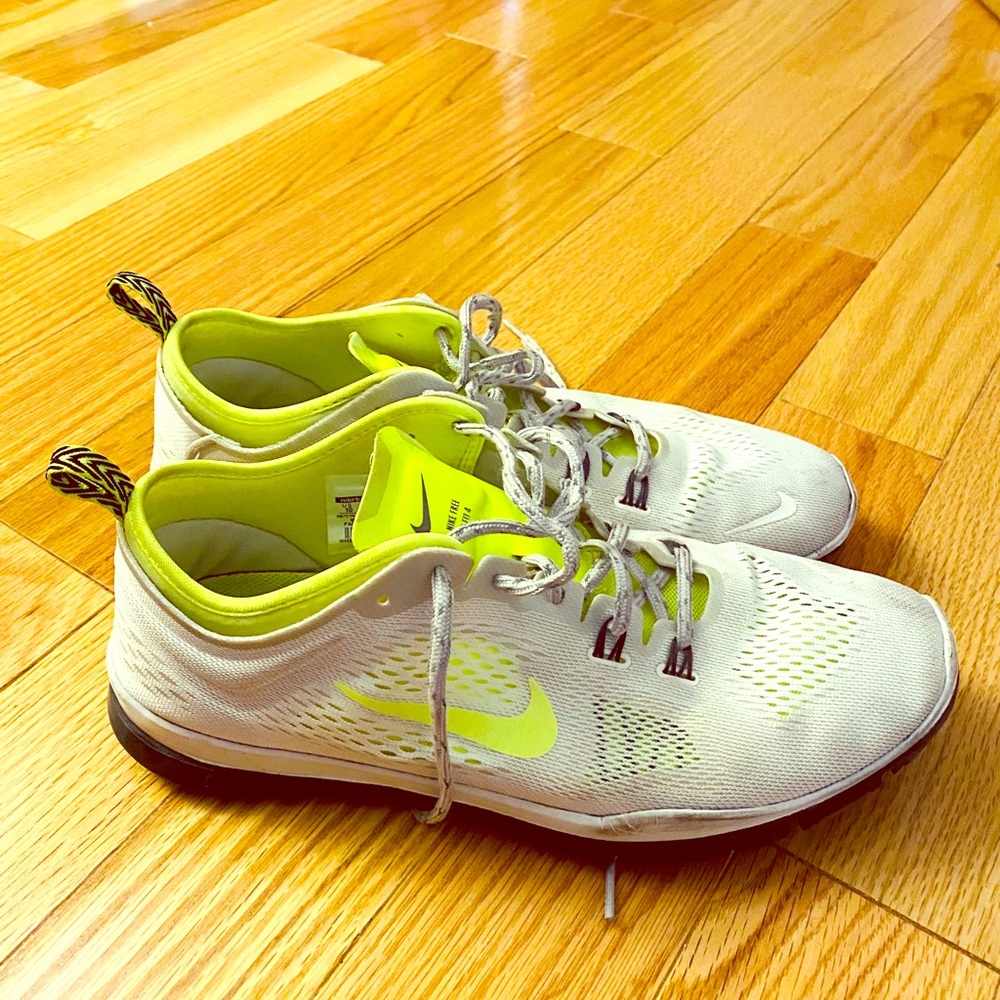 Nike Free 5.0 Sneakers